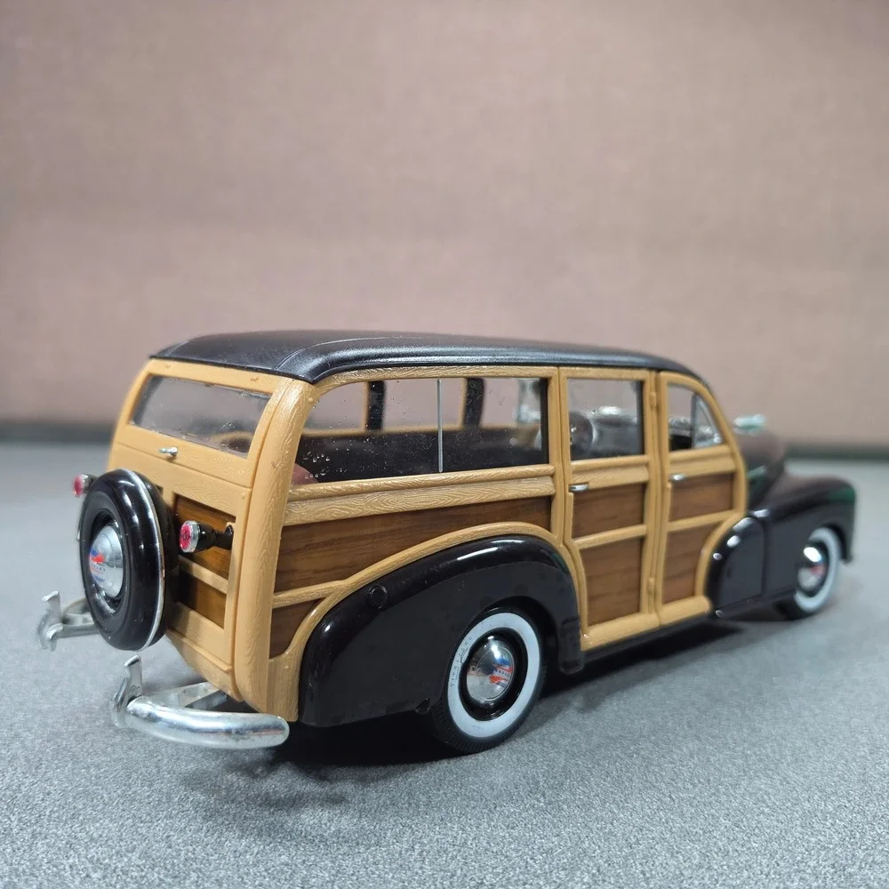 Chevrolet 1948 Woody Wagon Model Unisex OS Black Excellent Fleetmaster Diecast